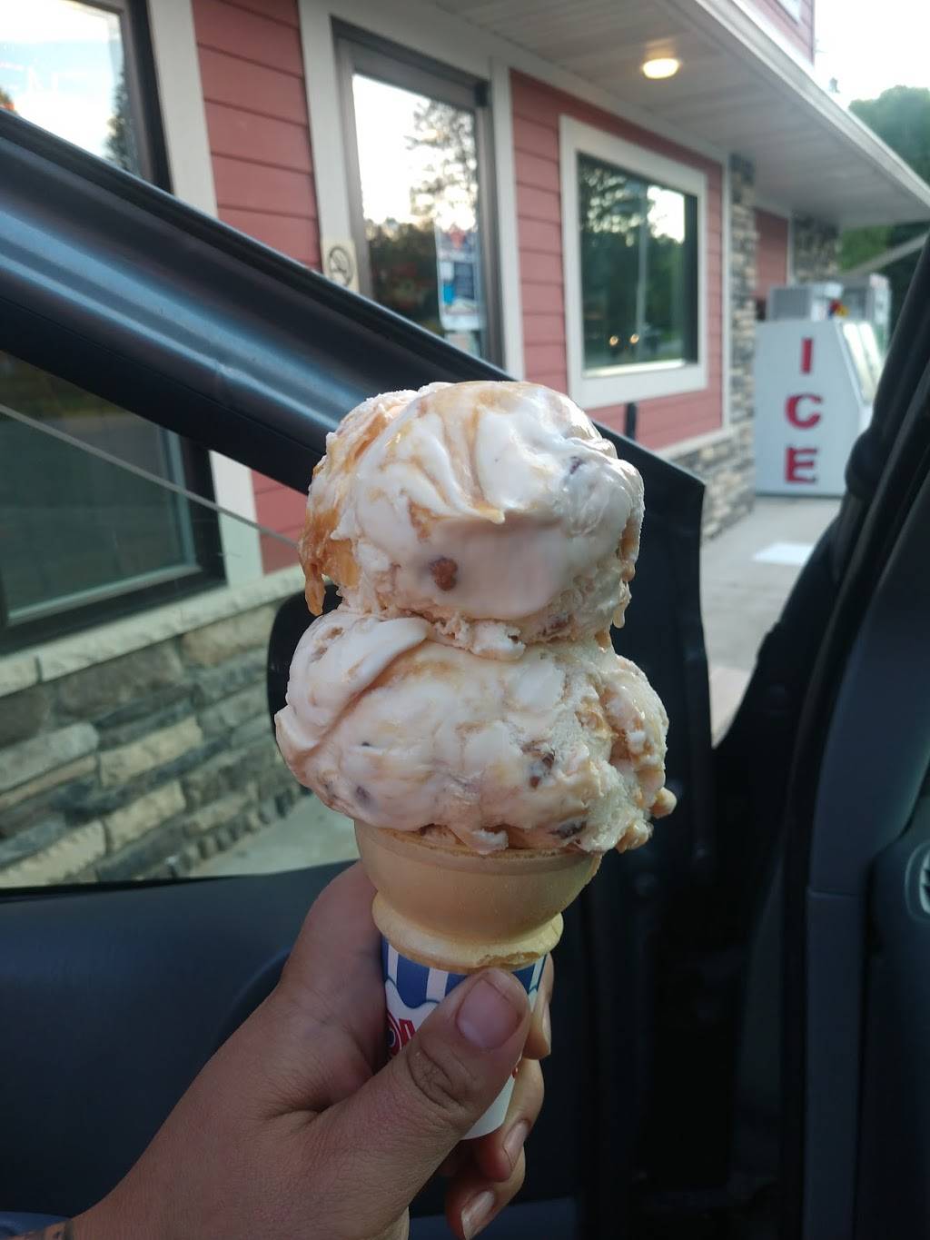 Moose du Nord / Tri-Lakes Pizza 2019 | meal delivery | 23981 Co Rd 98, McMillan, MI 49853, USA | 9065863310 OR +1 906-586-3310