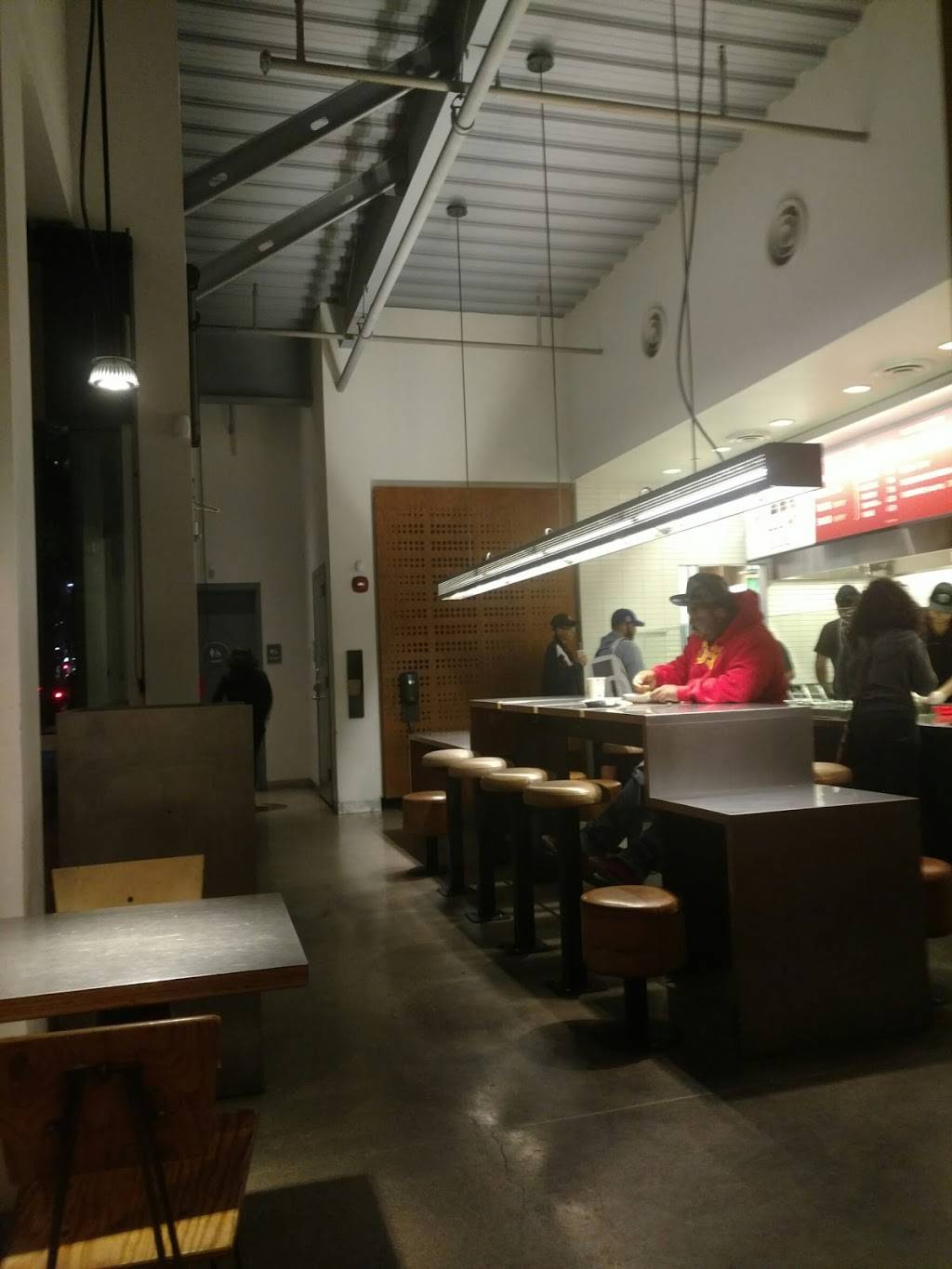 Chipotle Mexican Grill | restaurant | 5240 Lankershim Blvd, North Hollywood, CA 91601, USA | 8186432196 OR +1 818-643-2196