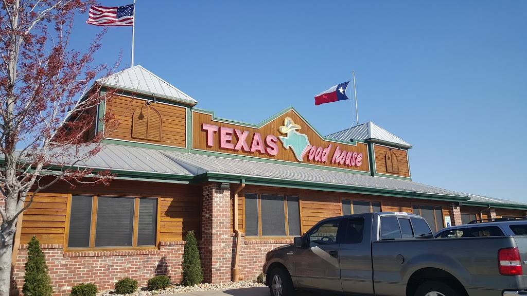 Texas Roadhouse | restaurant | 2540 W Iles Ave, Springfield, IL 62704, USA | 2176985700 OR +1 217-698-5700