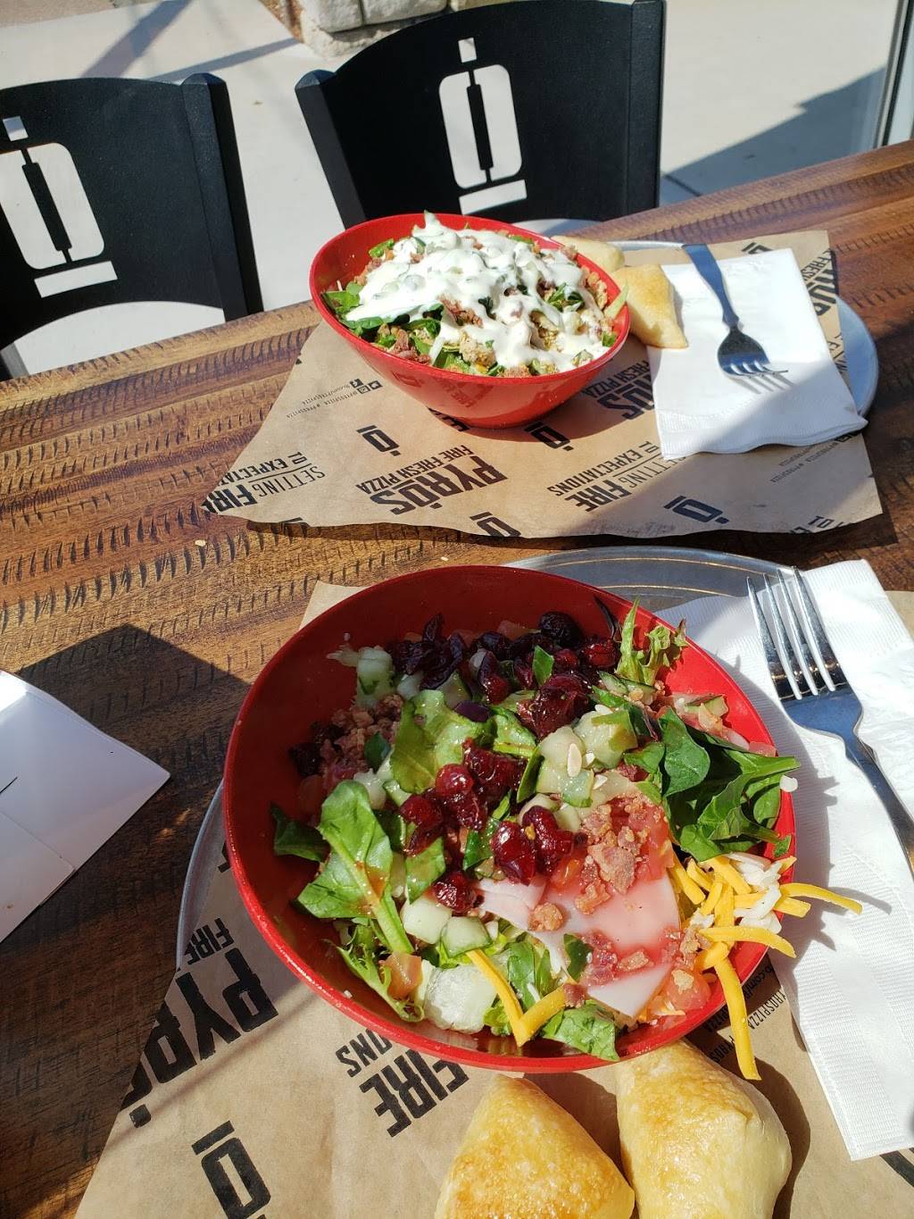 PYROS Fire Fresh Pizza | restaurant | 3002 Hardy St Suite 170, Hattiesburg, MS 39401, USA | 7693907509 OR +1 769-390-7509