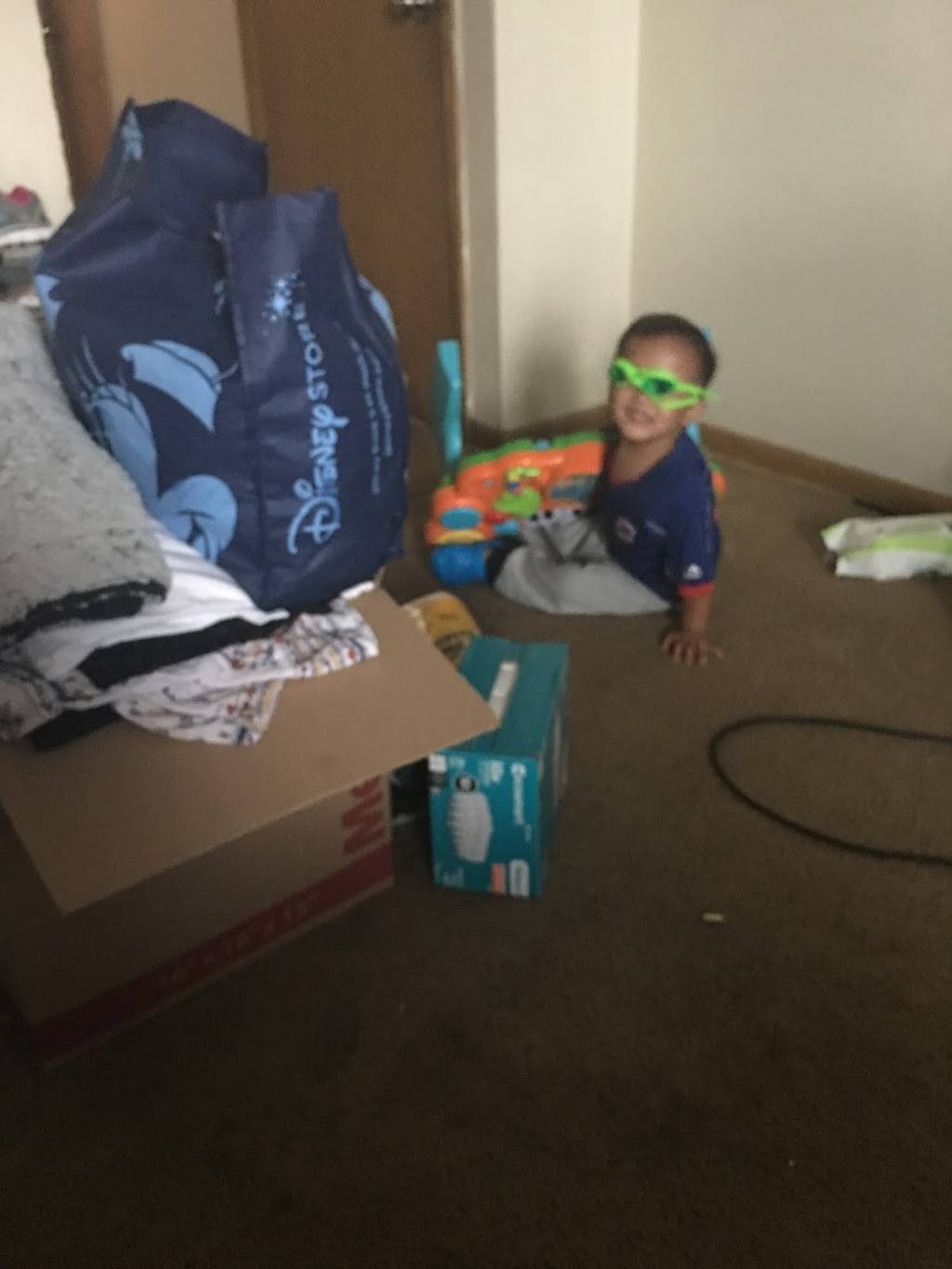 Broilers Flip | restaurant | 6009 W Montrose Ave, Chicago, IL 60634, USA | 7737363920 OR +1 773-736-3920