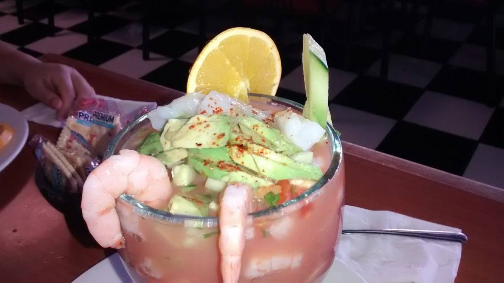El Mundo De Mariscos | restaurant | 3110 San Luis Rey Rd, Oceanside, CA 92058, USA | 7607548922 OR +1 760-754-8922