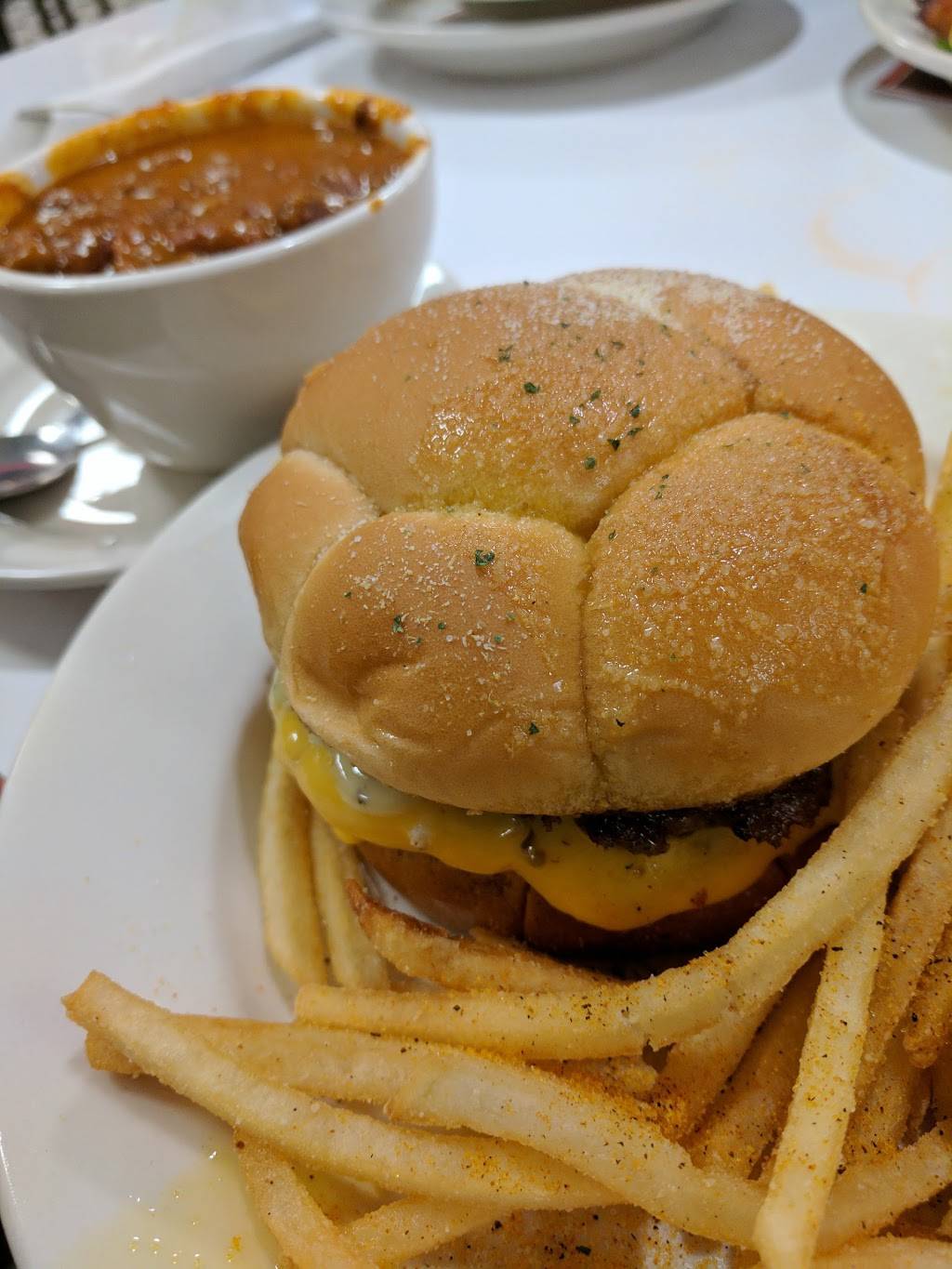 Steak n Shake | restaurant | 950 Market Pl Blvd, Irving, TX 75063, USA | 2145745300 OR +1 214-574-5300