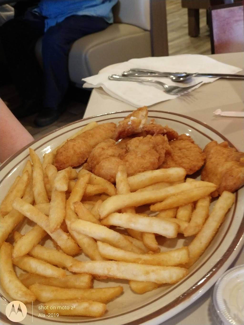 Antonios Coney Island | restaurant | 5485 Fenton Rd, Flint, MI 48507, USA | 8105151848 OR +1 810-515-1848