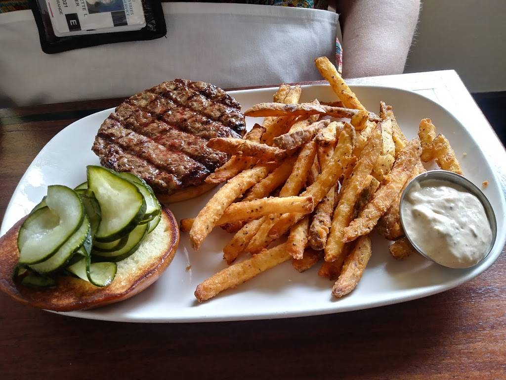 Hyde Park Bar & Grill | restaurant | 4206 Duval St, Austin, TX 78751, USA | 5124583168 OR +1 512-458-3168