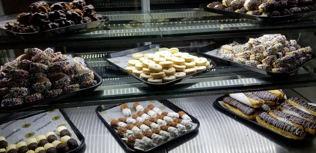 Paramount Middle Eastern Kitchen | restaurant | 2635 Eglinton Ave W, Mississauga, ON L5M 7E1, Canada | 9056062223 OR +1 905-606-2223