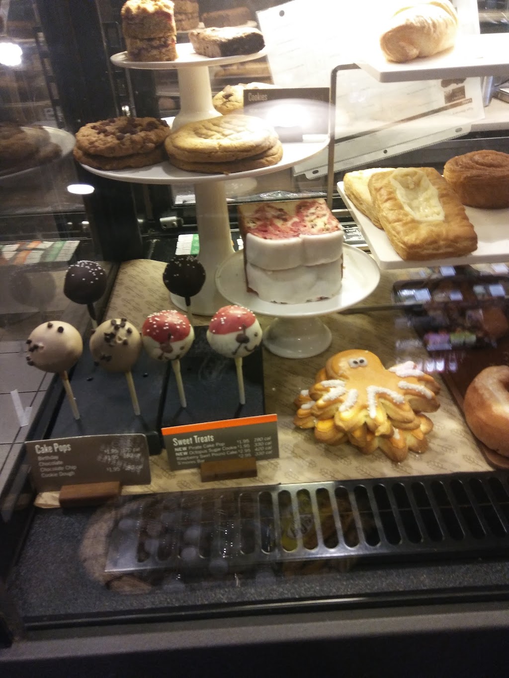 Starbucks | cafe | 6137 N Scottsdale Rd, Scottsdale, AZ 85250, USA | 4804835698 OR +1 480-483-5698