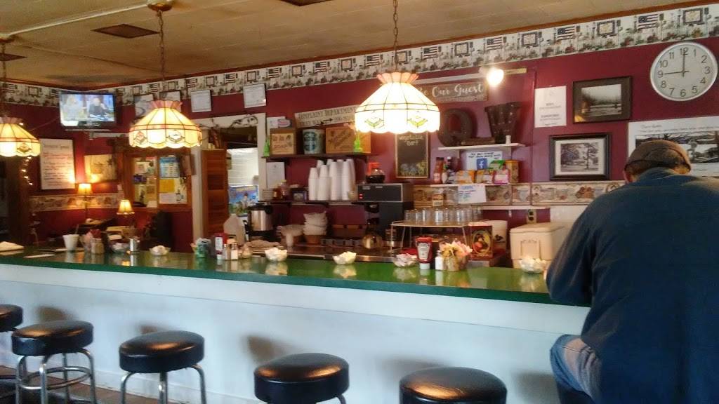 Quabbin Woods Restaurant | restaurant | 8 Barre Rd, Petersham, MA 01366, USA | 9787243288 OR +1 978-724-3288