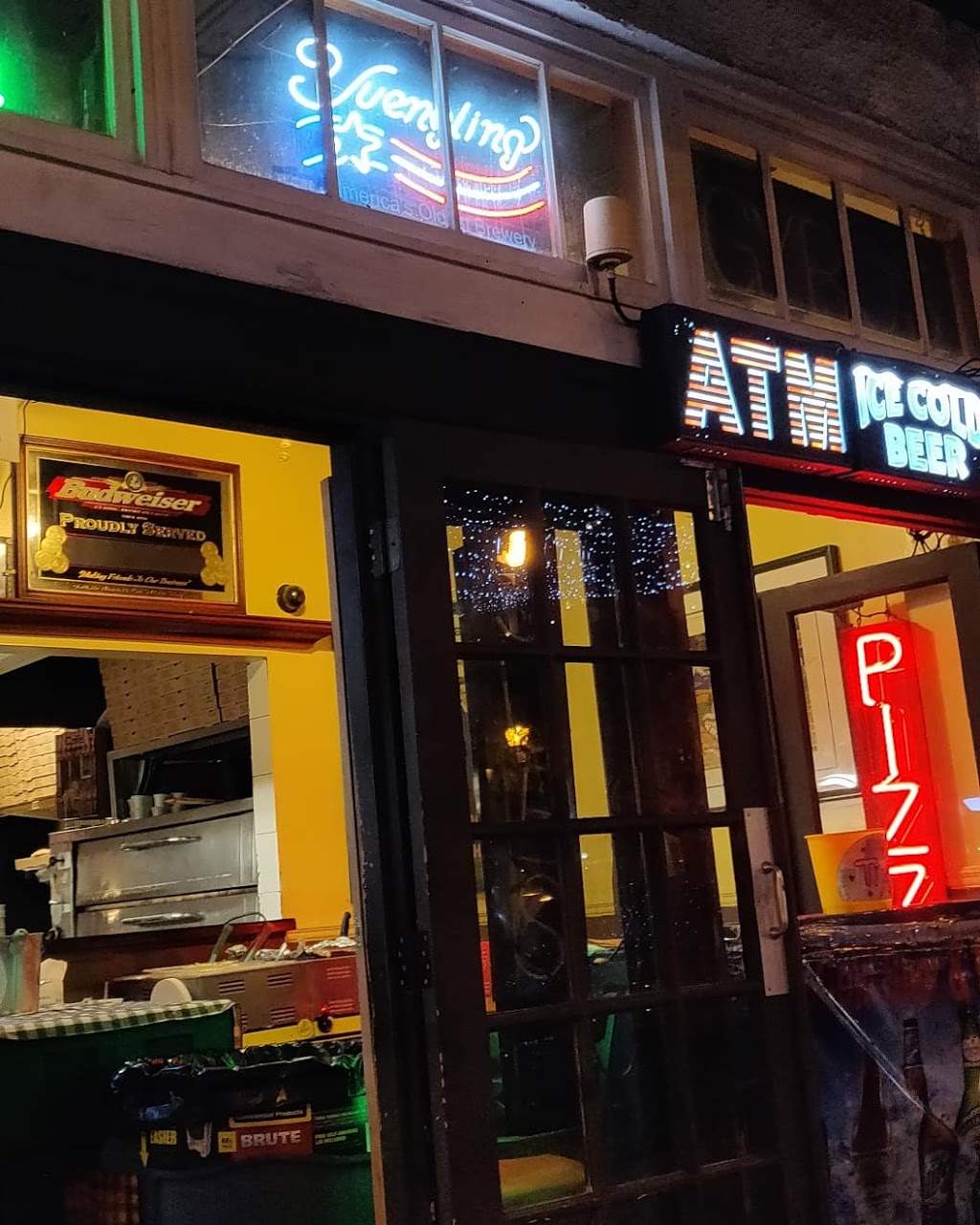 Squiggys | restaurant | 207 SW 2nd St, Fort Lauderdale, FL 33388, USA | 9545226655 OR +1 954-522-6655