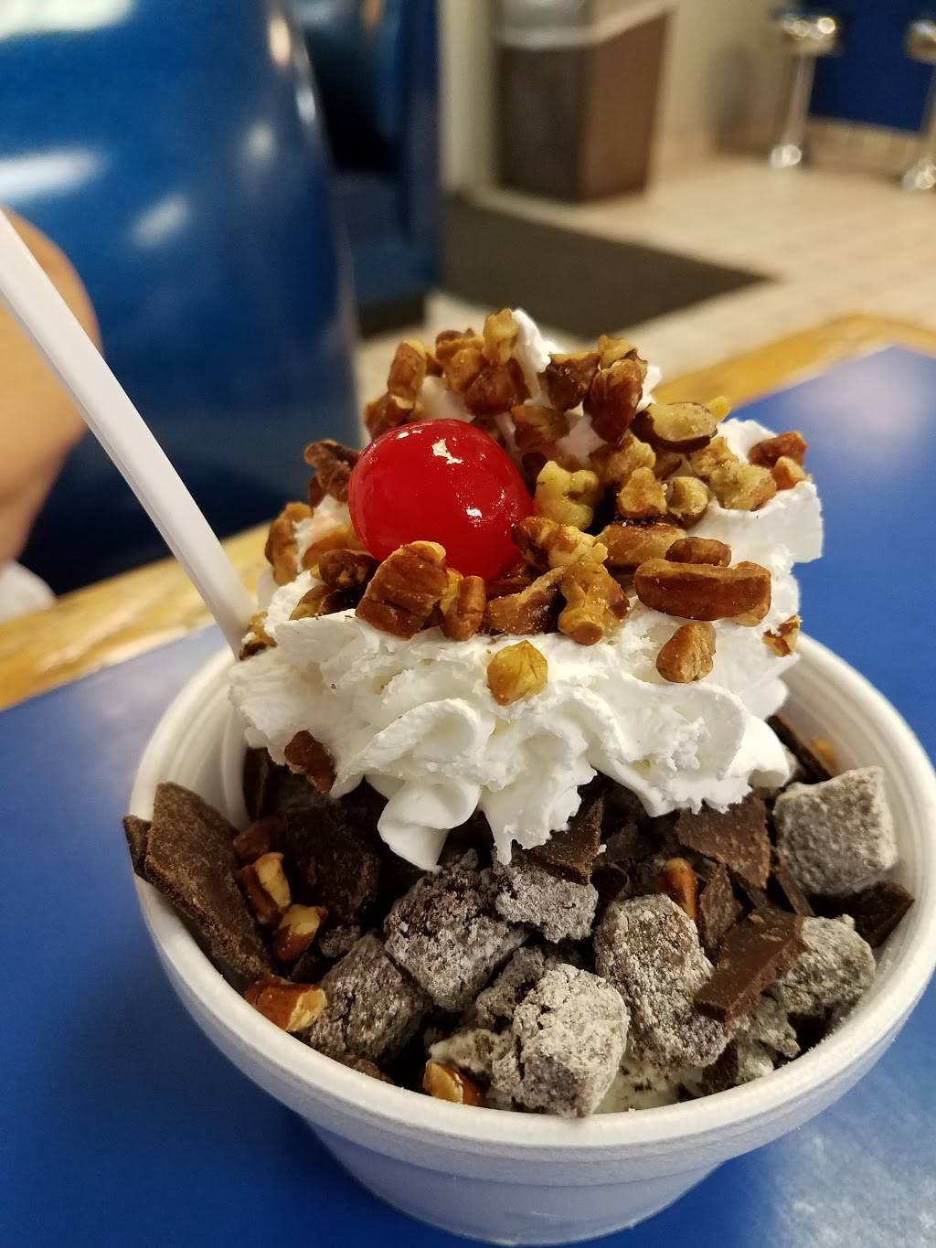 White Cottage | restaurant | 102 Lebanon Ave, Belleville, IL 62220, USA | 6182341120 OR +1 618-234-1120