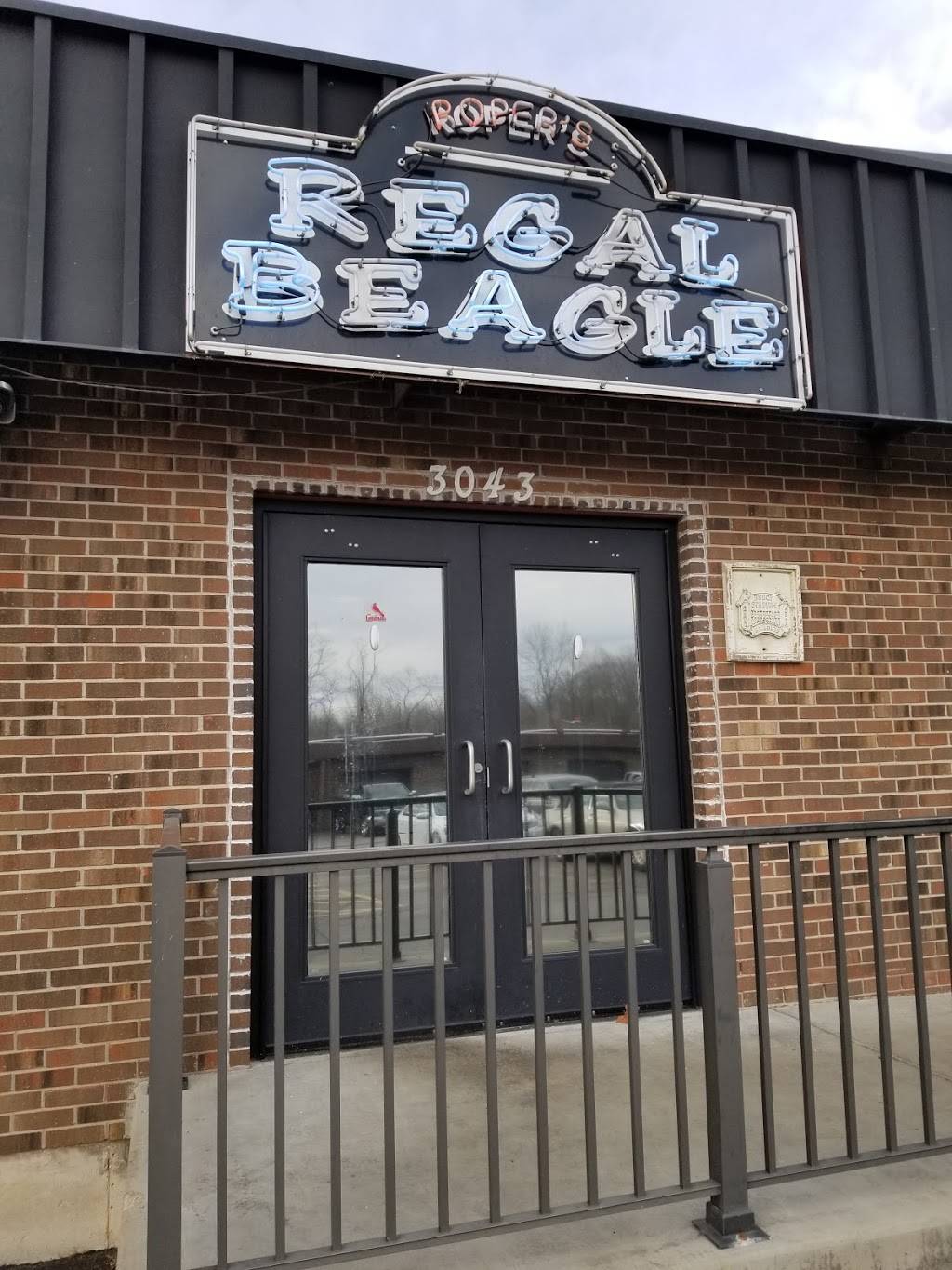 Regal Beagle | restaurant | 3043 Godfrey Rd, Godfrey, IL 62035, USA | 6184662112 OR +1 618-466-2112