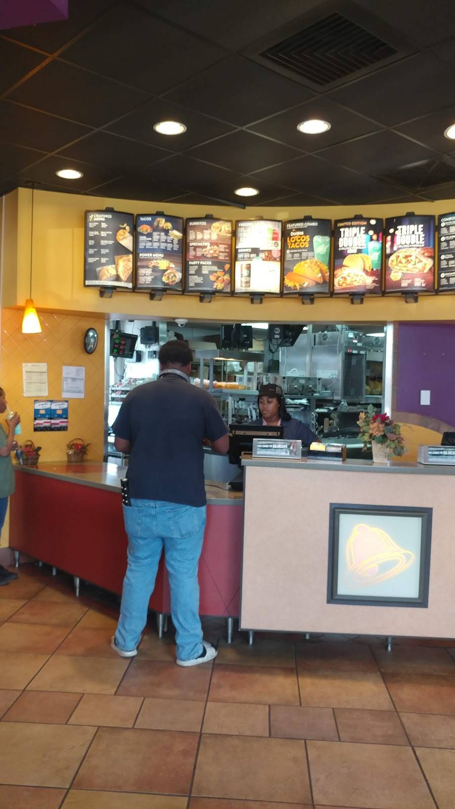 Wendys | restaurant | 6260 Winchester Rd, Memphis, TN 38115, USA | 9017951466 OR +1 901-795-1466