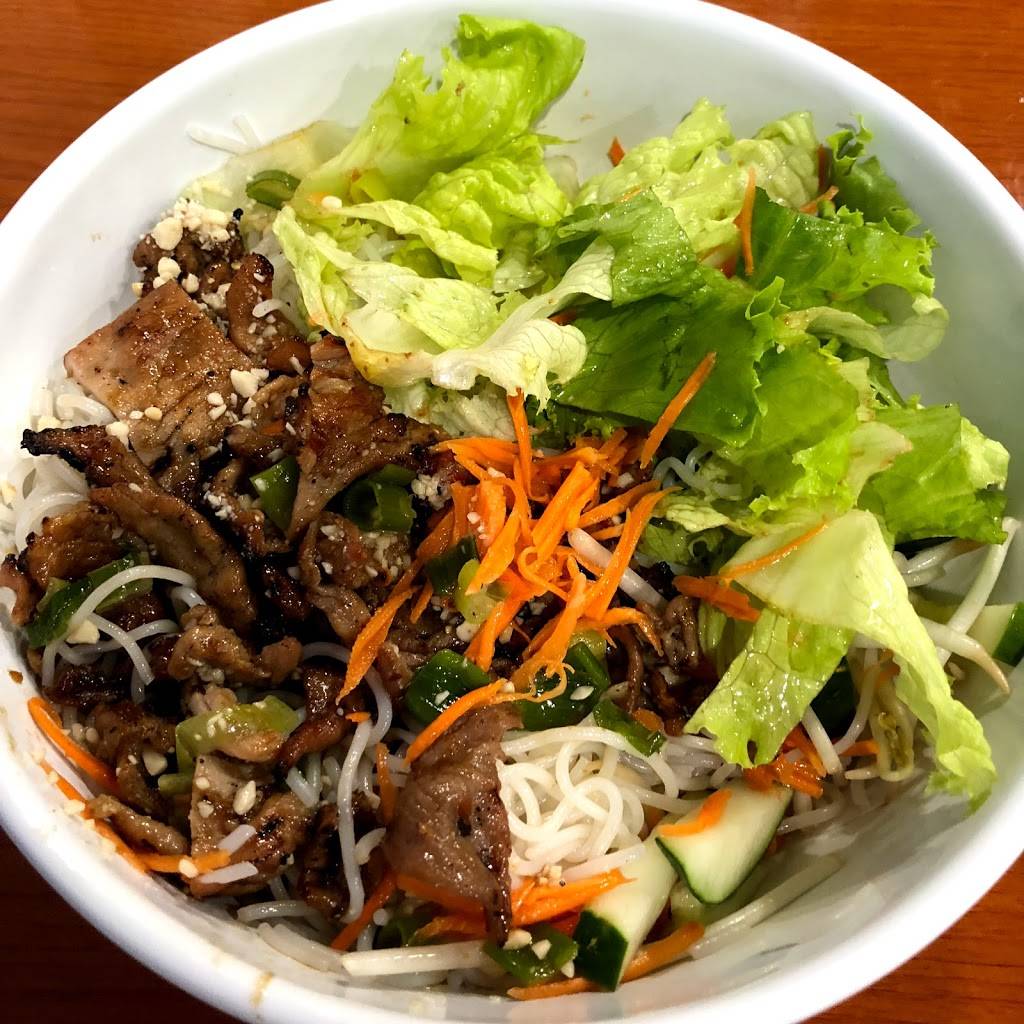 Legit Pho | restaurant | 7262 Fishers Crossing Dr, Fishers, IN 46038, USA | 3175161914 OR +1 317-516-1914