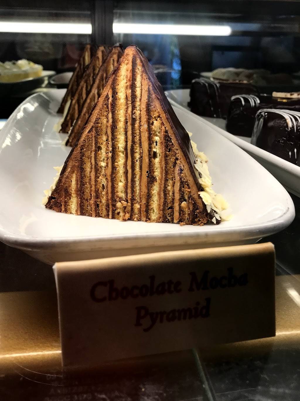 Croissant Moon Bakery | bakery | 6000 Universal Blvd, Orlando, FL 32819, USA | 4073638000 OR +1 407-363-8000