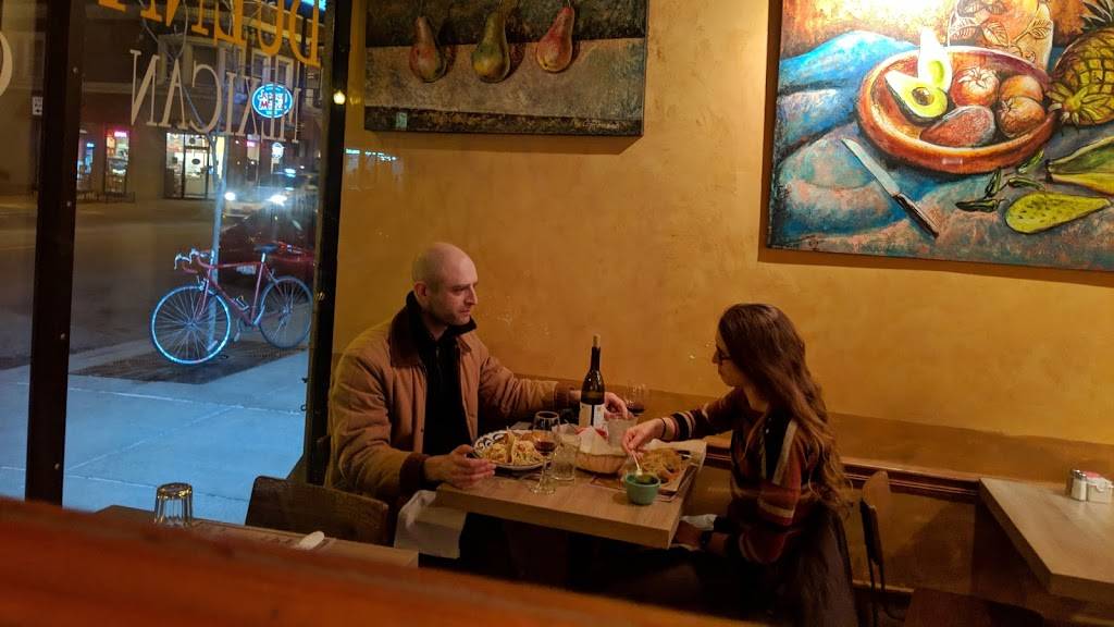 Buena Vista Restaurant | restaurant | 3147 N Broadway, Chicago, IL 60657, USA | 7738715782 OR +1 773-871-5782