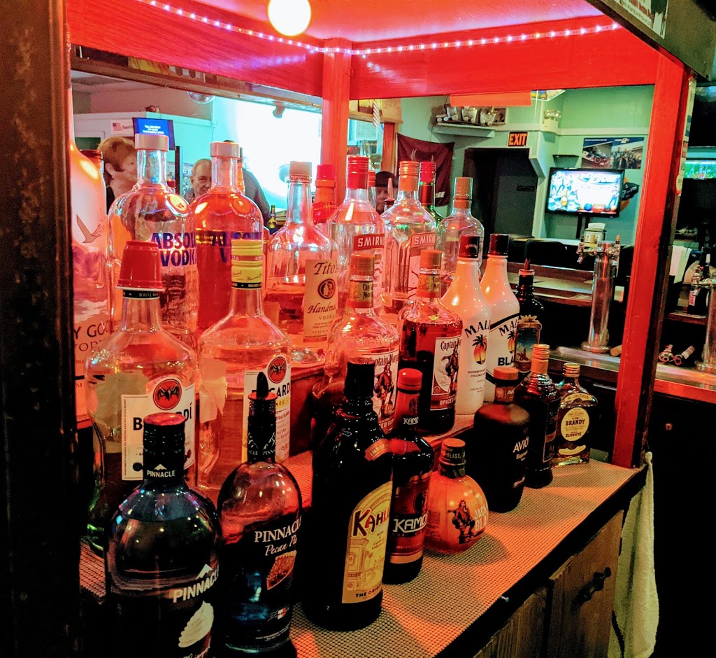 High Seas Lounge | restaurant | 7000 FL-544, Winter Haven, FL 33881, USA | 8632992233 OR +1 863-299-2233