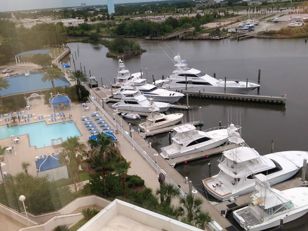 Mignons Steaks & Seafood | restaurant | 158 Howard Ave, Biloxi, MS 39530, USA | 2284328888 OR +1 228-432-8888