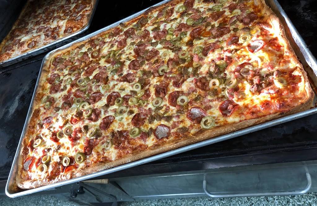 Nonis pizzeria | meal takeaway | 140 Hamilton Regional Rd 8, Stoney Creek, ON L8G 1C2, Canada | 9056621050 OR +1 905-662-1050