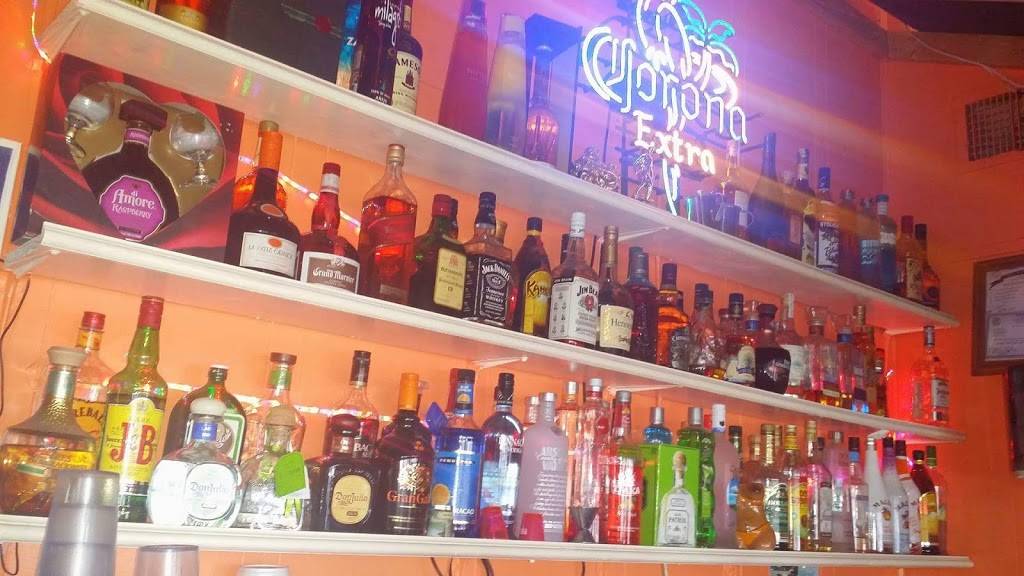 El 7 Mares Bar & Grill | restaurant | 3681 Jackson Ave, Memphis, TN 38108, USA | 9013861199 OR +1 901-386-1199