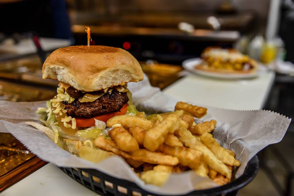 Fat Pats Bar and Grill - Alexandria | restaurant | 1302 Texas Ave, Alexandria, LA 71301, USA | 3185288270 OR +1 318-528-8270