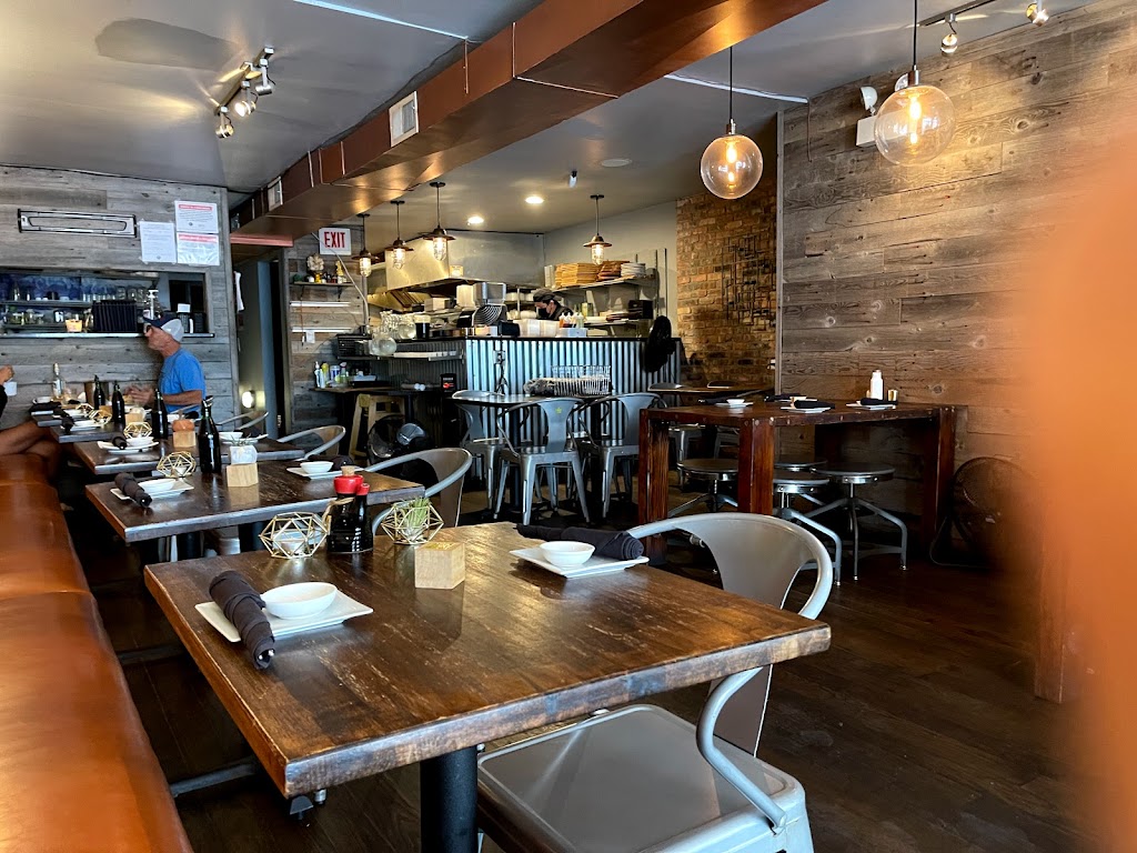 Tanuki Sushi & Grill | restaurant | 3006 N Sheffield Ave, Chicago, IL 60657, USA | 7733601950 OR +1 773-360-1950