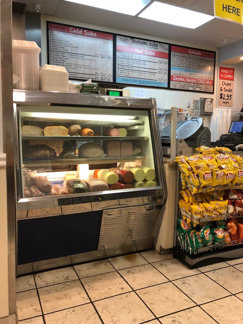 Tsunami Subs and Wraps | restaurant | 309 E Woolbright Rd, Boynton Beach, FL 33435, USA | 5617398525 OR +1 561-739-8525