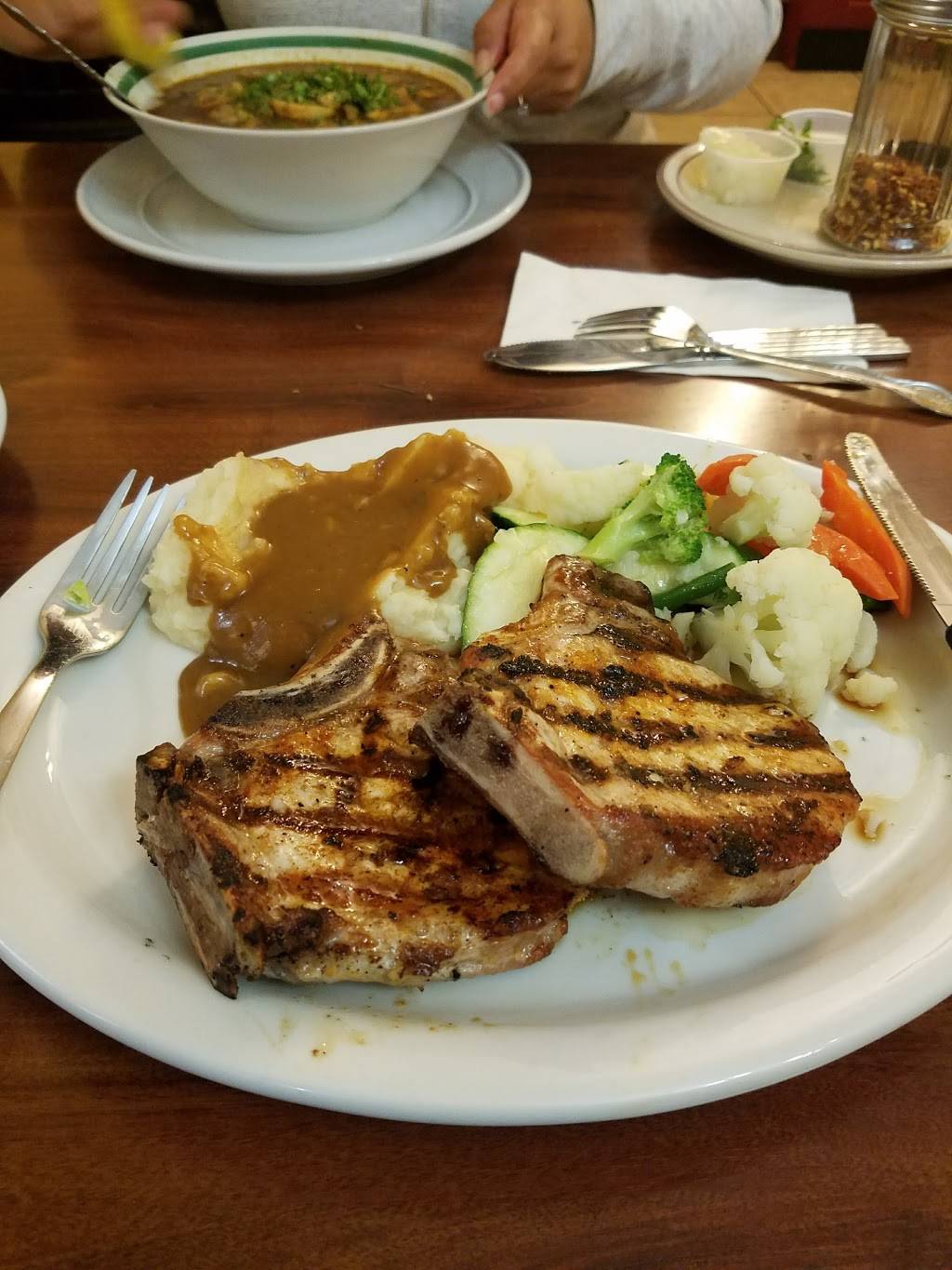 Danys restaurant | restaurant | 7210 Camino Arroyo suite 100, Gilroy, CA 95020, USA | 4088420047 OR +1 408-842-0047