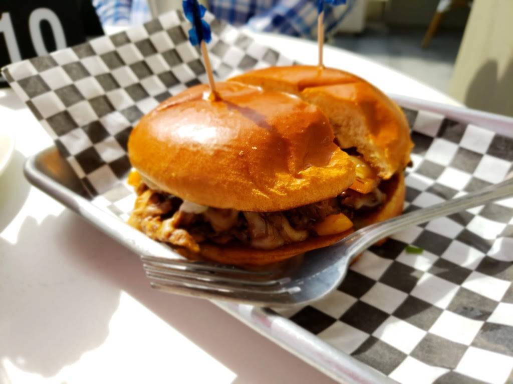 Black Sheep Burger | restaurant | 11313 Mississippi Ave, Los Angeles, CA 90025, USA | 4243729210 OR +1 424-372-9210