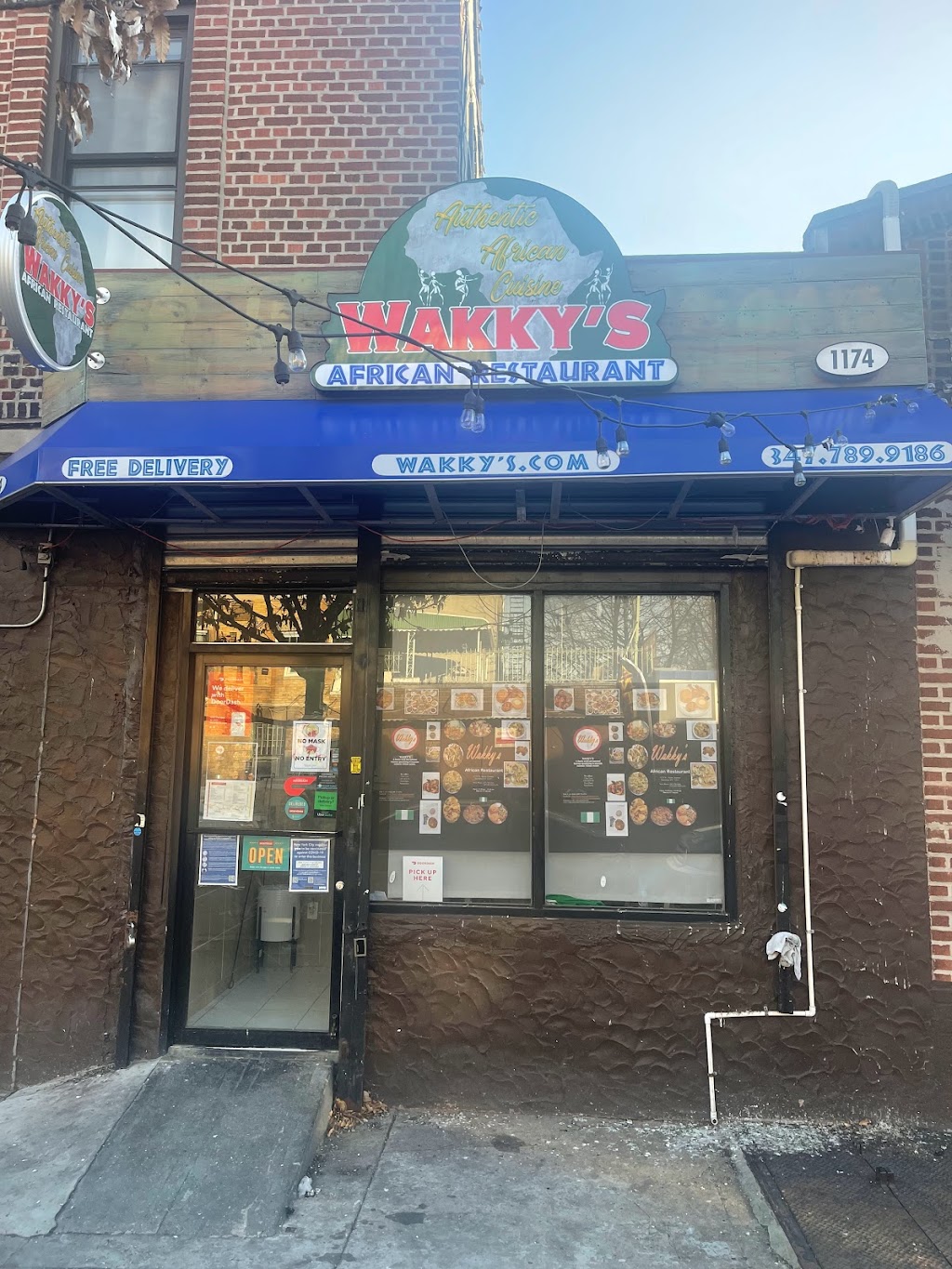 Brooklyn Fish Tank | meal takeaway | 1174 St Marks Ave, Brooklyn, NY 11213, USA | 3472210003 OR +1 347-221-0003