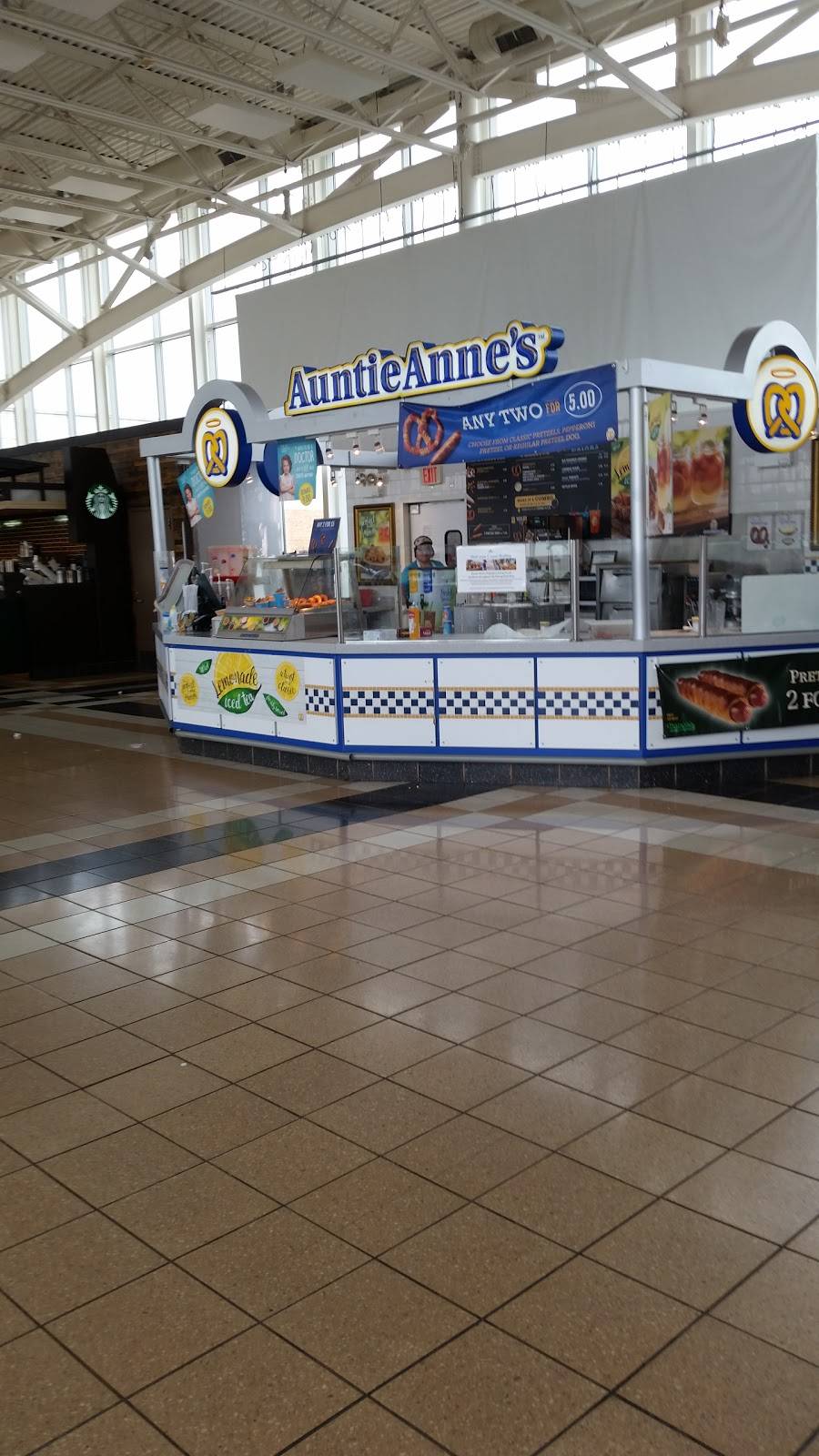 Auntie Annes | cafe | 5800 Tri-State Tollway, Hinsdale, IL 60521, USA | 6303219036 OR +1 630-321-9036
