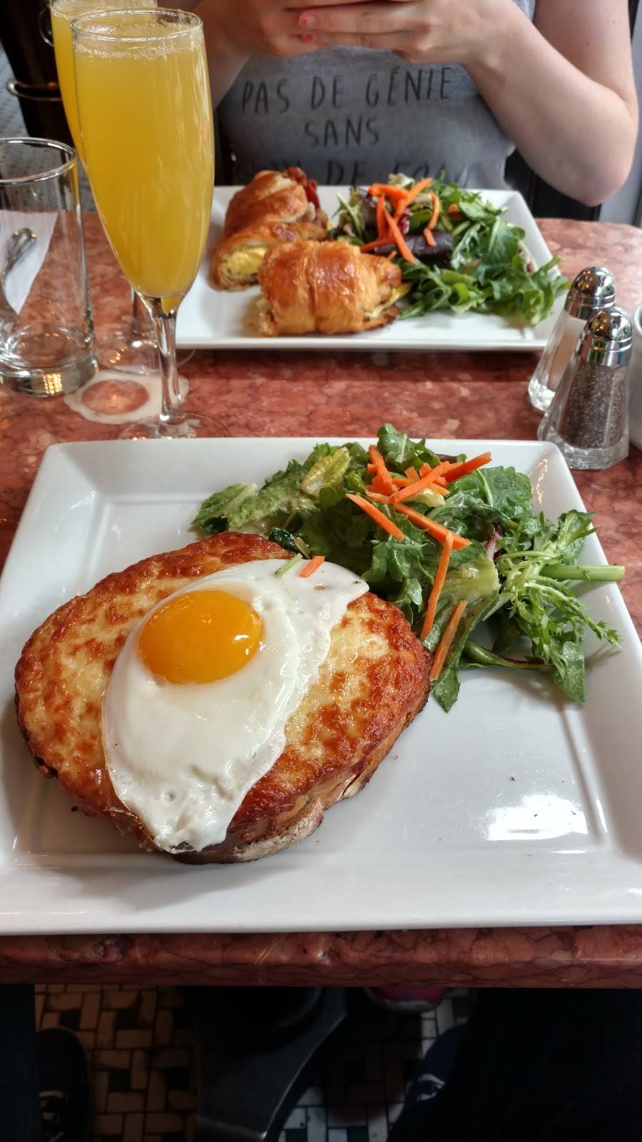 French Roast | restaurant | 2340 Broadway #85, New York, NY 10024, USA | 2127991533 OR +1 212-799-1533