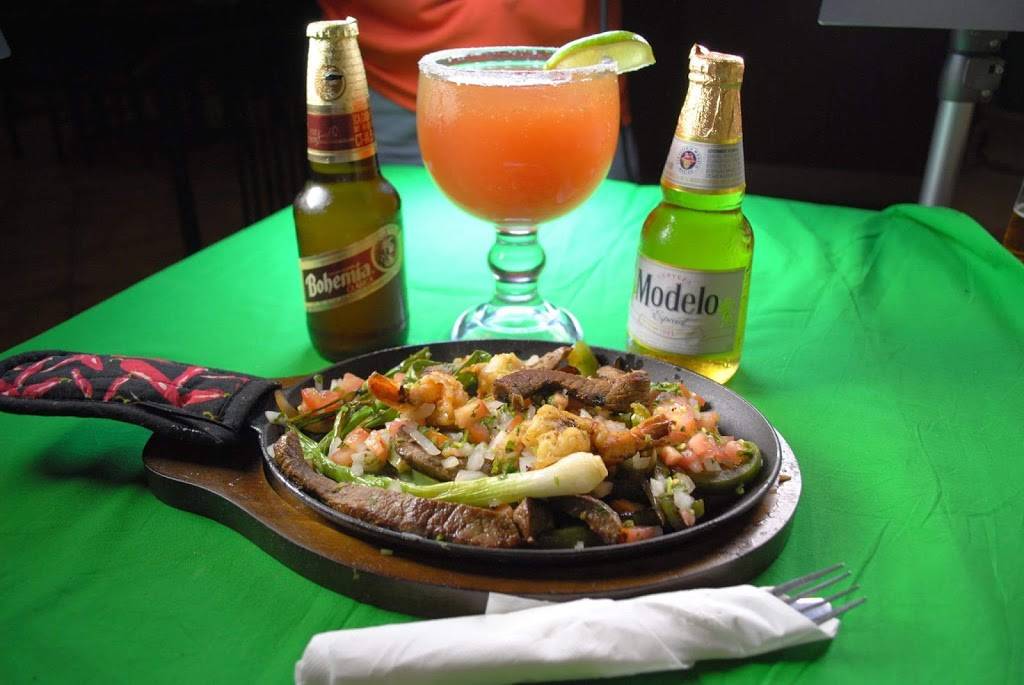 7 Mares Grill | restaurant | 200 W Cypress Rd, Oakley, CA 94561, USA | 9256793795 OR +1 925-679-3795