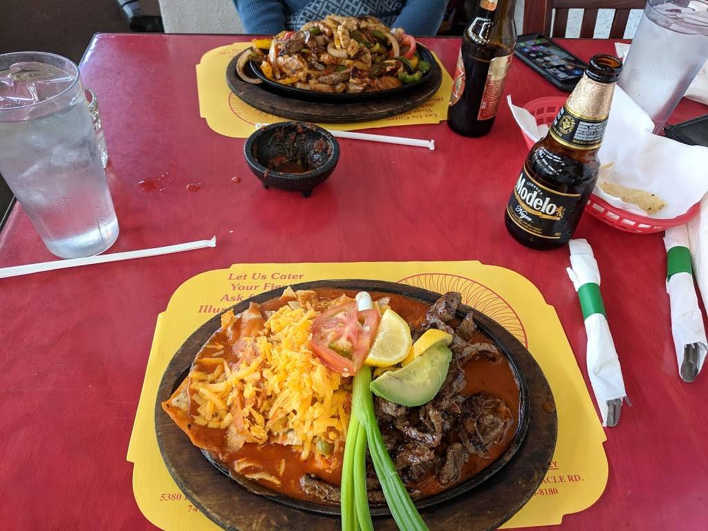 El Molinito | restaurant | 3675 W Ina Rd, Tucson, AZ 85741, USA | 5207441188 OR +1 520-744-1188