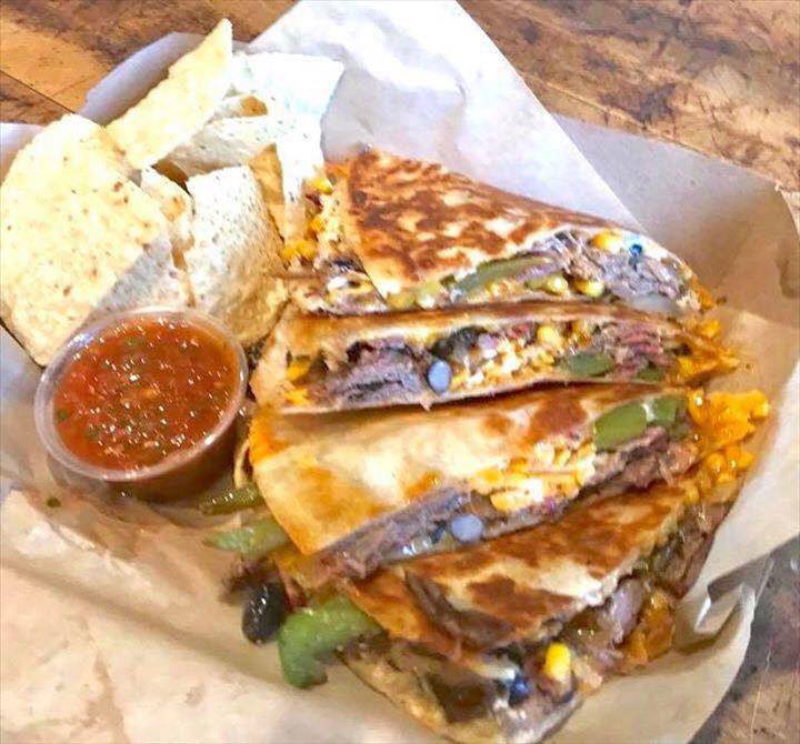 Stone Jug Barbeque | restaurant | 1920 4th St, Peru, IL 61354, USA | 8157808275 OR +1 815-780-8275