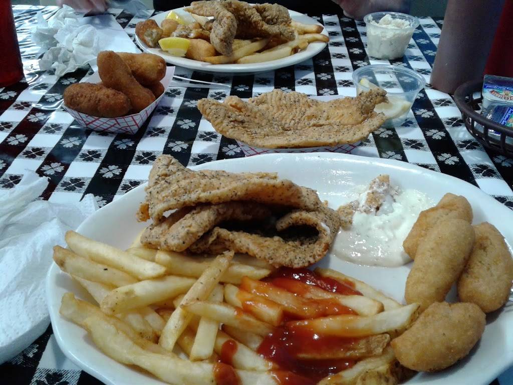 Colonial Fish Camp | restaurant | 1607 Cherokee Ave, Gaffney, SC 29340, USA | 8644877366 OR +1 864-487-7366