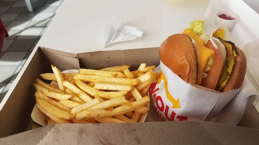 In-N-Out Burger | restaurant | 33464 Bernard Dr, Kettleman City, CA 93239, USA | 8007861000 OR +1 800-786-1000