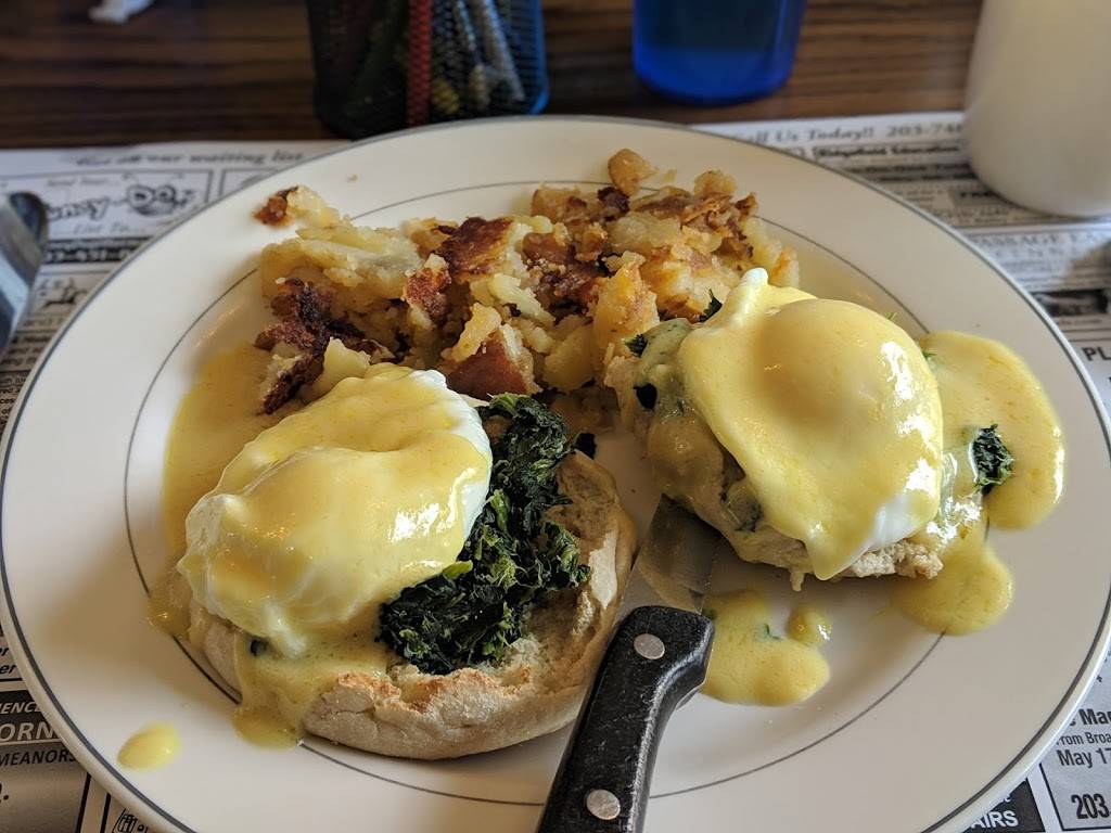 Dimitris Diner | restaurant | 16 Prospect St, Ridgefield, CT 06877, USA | 2034385338 OR +1 203-438-5338