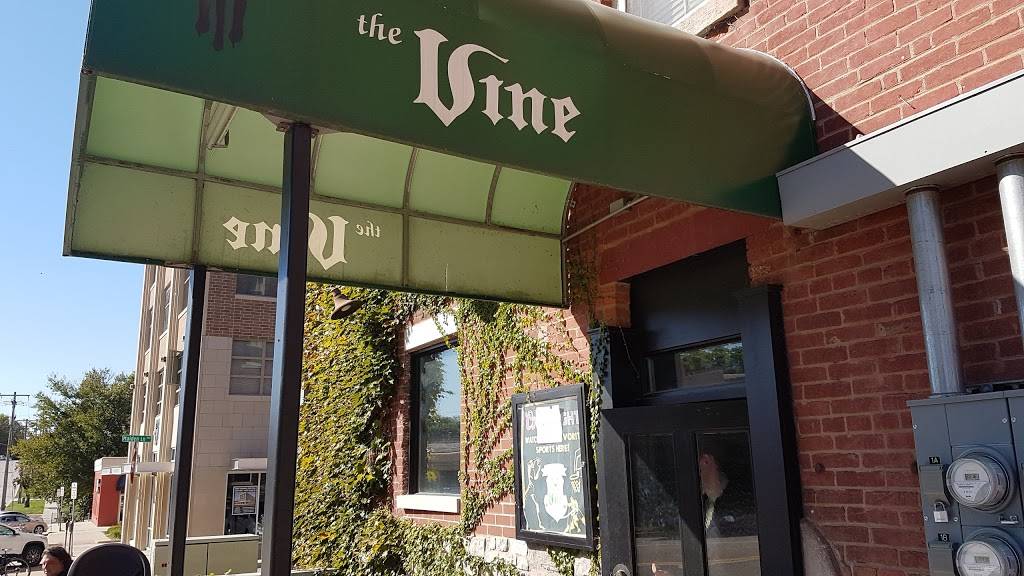 Vine Tavern & Eatery - Iowa City | restaurant | 330 E Prentiss St, Iowa City, IA 52240, USA | 3193548767 OR +1 319-354-8767