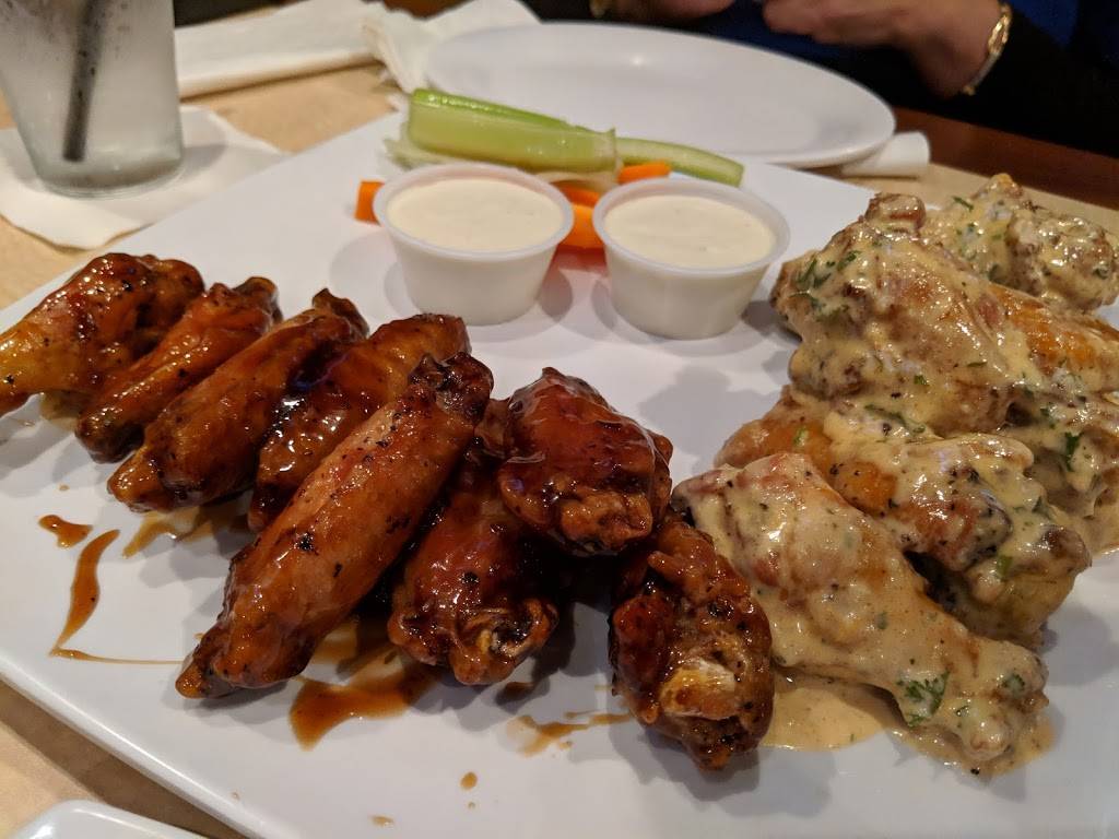 Legends Sports Grill | restaurant | 6011 W Main St b106, League City, TX 77573, USA | 8329323974 OR +1 832-932-3974