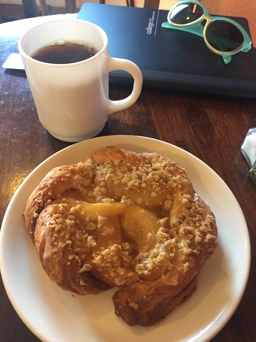 Fourniers Bakery Cafe | bakery | 650 Lighthouse Ave, Pacific Grove, CA 93950, USA | 8316551447 OR +1 831-655-1447