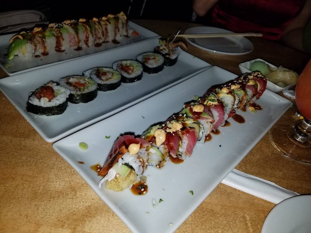 Tsunami Sushi | restaurant | 17236 Pacific Coast Hwy, Huntington Beach, CA 92649, USA | 5625925806 OR +1 562-592-5806