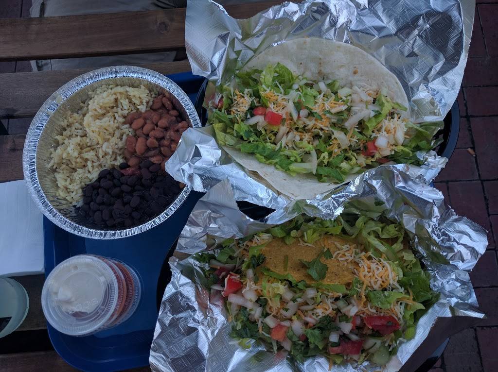 Peppers Taco & Wine Bar | restaurant | 216 Market St W, Gaithersburg, MD 20878, USA | 2402191696 OR +1 240-219-1696