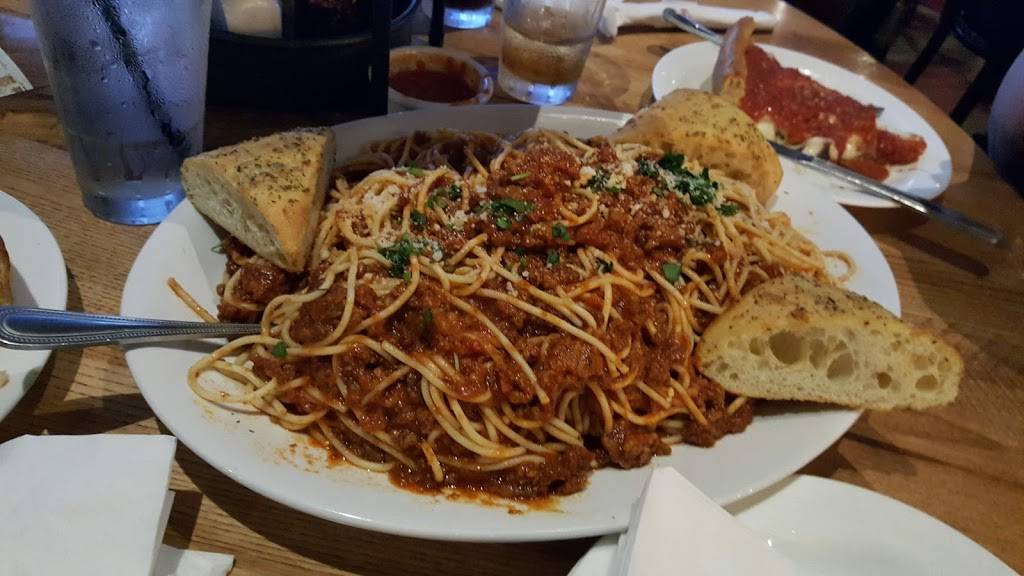 Giordanos | restaurant | 625 W Lincoln Hwy, Schererville, IN 46375, USA | 2192150333 OR +1 219-215-0333