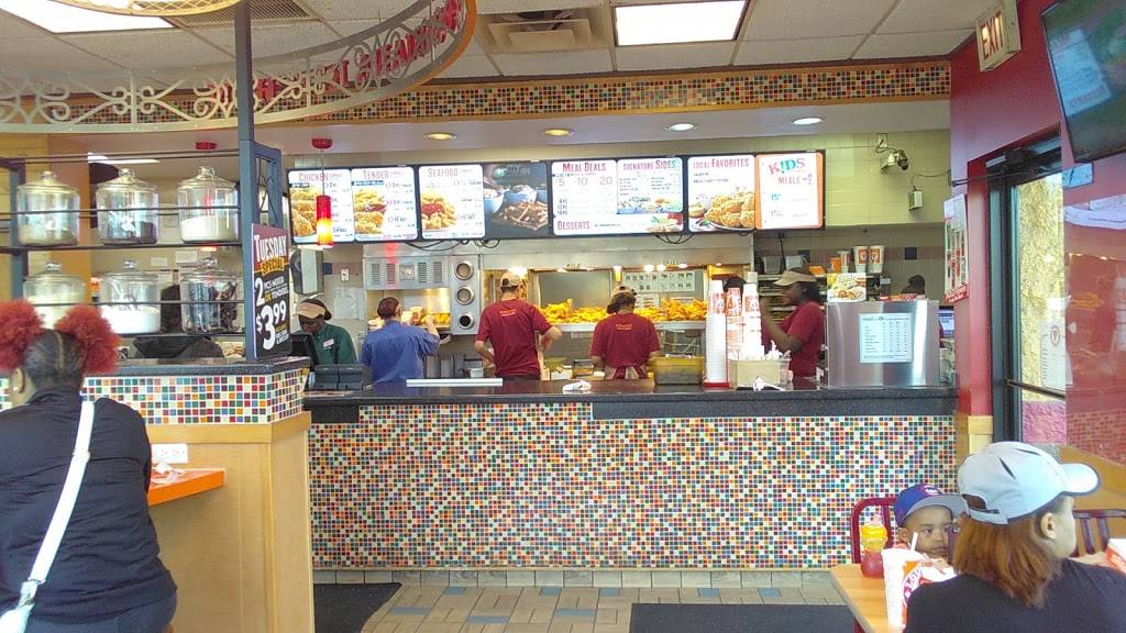 Popeyes Louisiana Kitchen | restaurant | 3202 W Chicago Ave, Chicago, IL 60651, USA | 7736388191 OR +1 773-638-8191