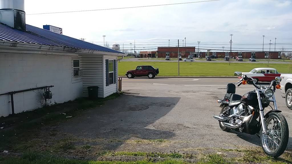 Fairgrounds Drive-In | restaurant | 723 W Broadway St, Lawrenceburg, KY 40342, USA | 5028399004 OR +1 502-839-9004