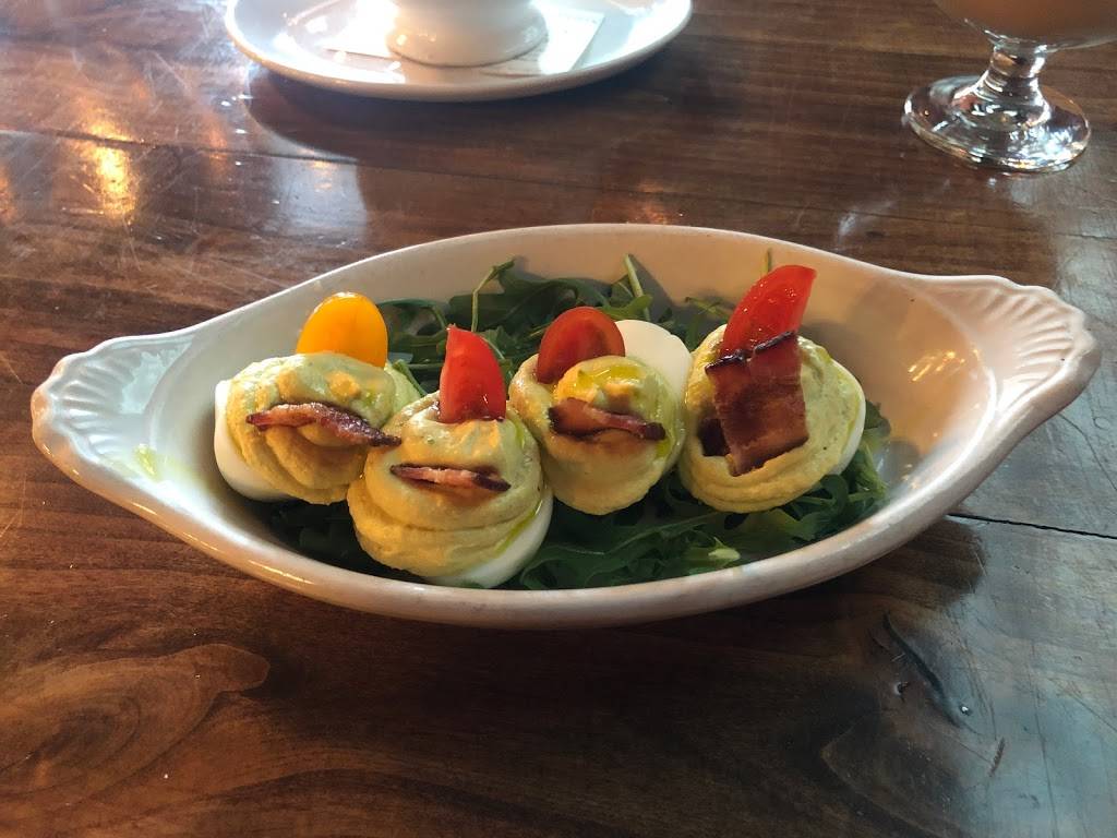 Moodys Bistro Bar & Beats | restaurant | 10007 Bridge St, Truckee, CA 96161, USA | 5305878688 OR +1 530-587-8688