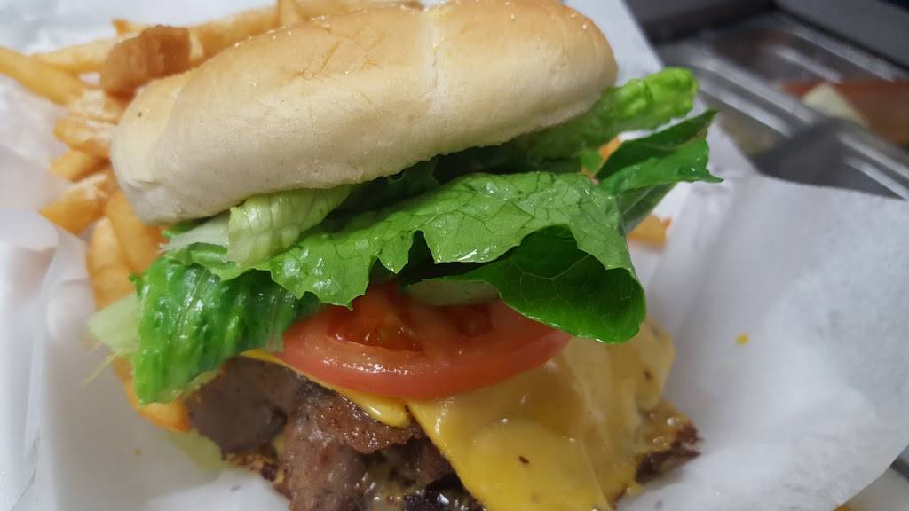 Blue Sharks | restaurant | 5149 Sauk Trail, Richton Park, IL 60471, USA | 7087477662 OR +1 708-747-7662