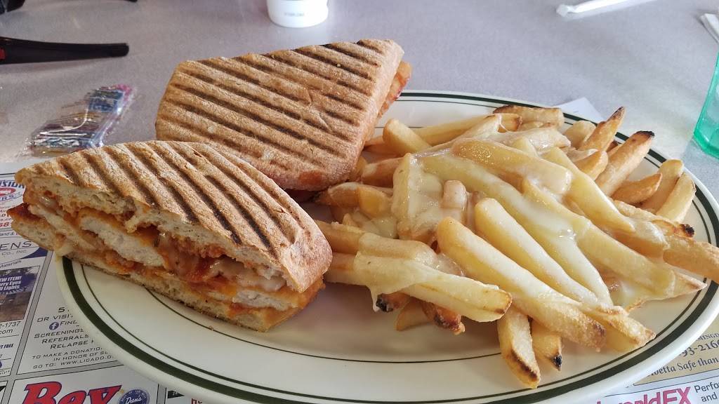 Peconic Bay Diner | restaurant | 871 Old Country Rd, Riverhead, NY 11901, USA | 6313697758 OR +1 631-369-7758