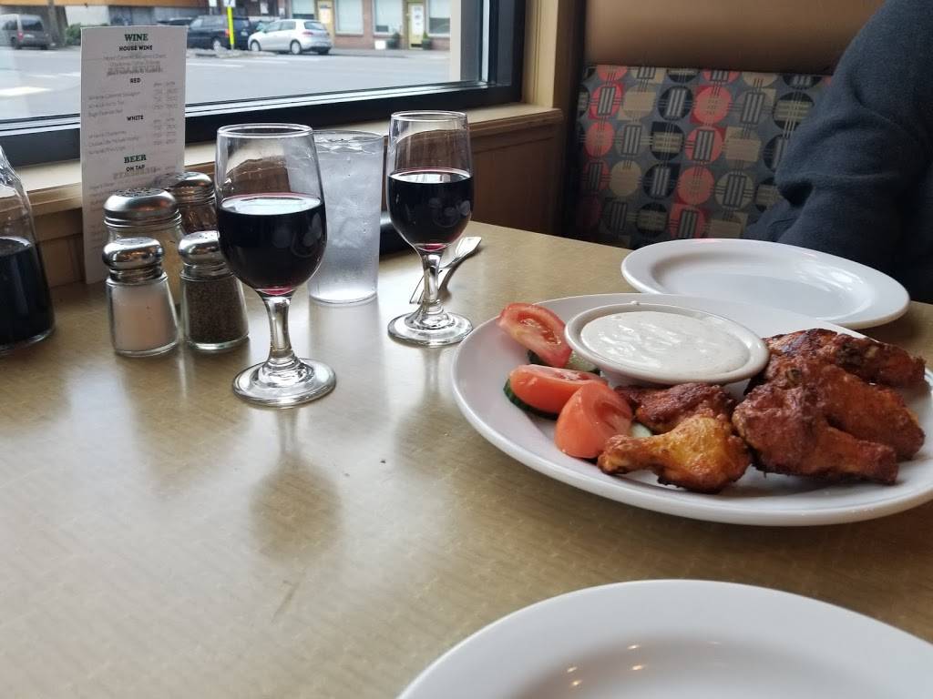 Spiros Pizza and Pasta | restaurant | 3401 California Ave SW, Seattle, WA 98116, USA | 2069325100 OR +1 206-932-5100