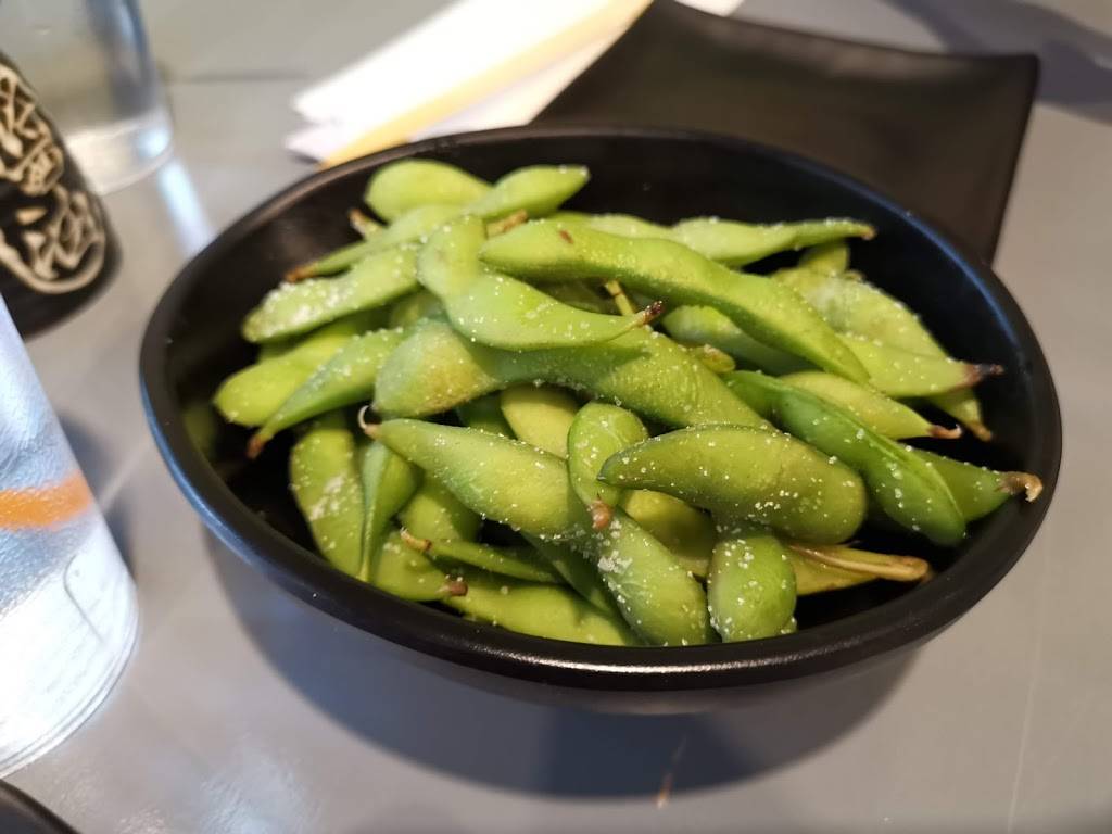 Sushi Momo | restaurant | 3226 Lake Shore Blvd W, Etobicoke, ON M8V 1M1, Canada | 4162558788 OR +1 416-255-8788